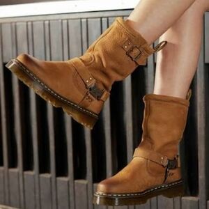 Dr. Martens Anistone Hi Boots